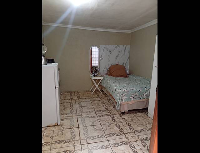 2 BEDROOM FREEHOLD FOR SALE IN PHILIPPI